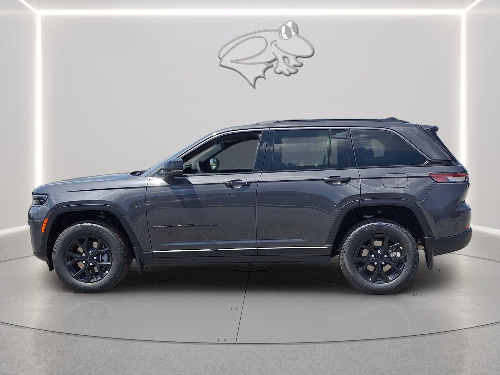2026 Jeep Grand Cherokee — side profile view
