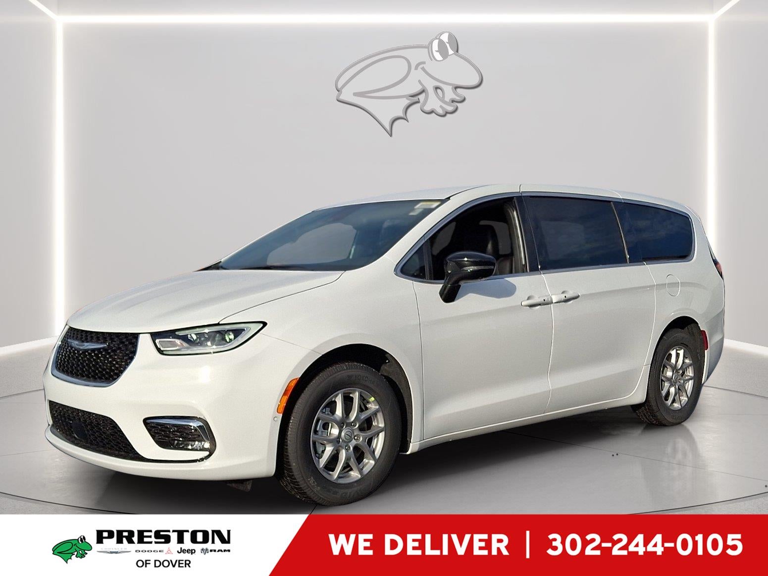 2026 Chrysler Pacifica Select in Bright White Clearcoat — front three-quarter view