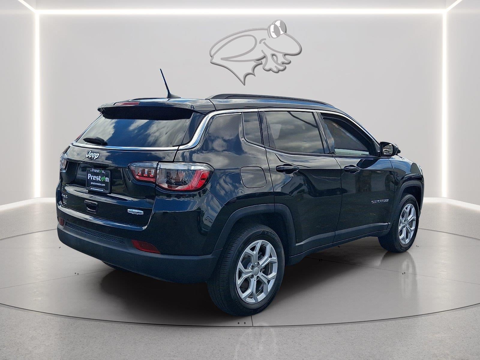 2024 Jeep Compass — detail view